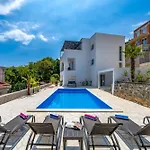 Vistas - Luxury Apartamento *