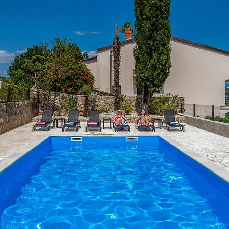 Vistas - Luxury Apartment *